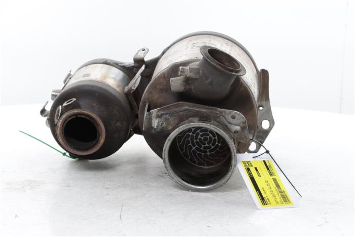 Gebruikte Roetfilter Volkswagen Caddy IV 2.0 TDI 75 Prijs € 600,00 Margeregeling aangeboden door Snuverink Autodemontage