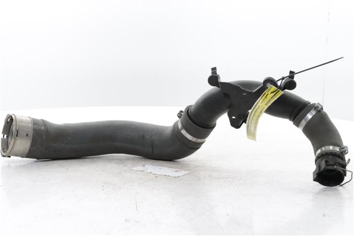 Gebruikte Intercooler Slang Renault Megane IV Estate (RFBK) 1.2 Energy TCE 130 Prijs € 75,00 Margeregeling aangeboden door Snuverink Autodemontage