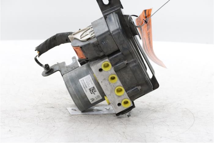 Gebruikte ABS Pomp Citroen Berlingo 1.2 12V PureTech 110 Prijs € 387,20 Inclusief btw aangeboden door Snuverink Autodemontage