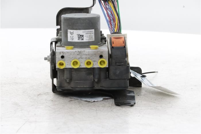 Gebruikte ABS Pomp Peugeot Partner (EA//EF/EN/EU) 1.6 BlueHDi 100 Prijs € 169,40 Inclusief btw aangeboden door Snuverink Autodemontage