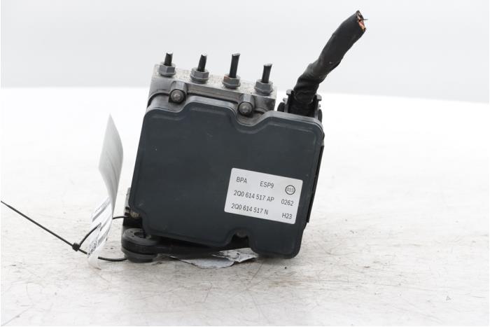 Gebruikte ABS Pomp Volkswagen Polo VI (AW1) 1.0 TSI 12V Prijs € 60,00 Margeregeling aangeboden door Snuverink Autodemontage