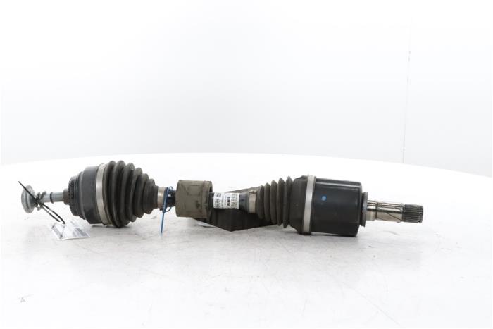 Gebruikte Aandrijfas links-voor BMW X1 (U11) sDrive 18d 2.0 16V Prijs € 605,00 Inclusief btw aangeboden door Snuverink Autodemontage
