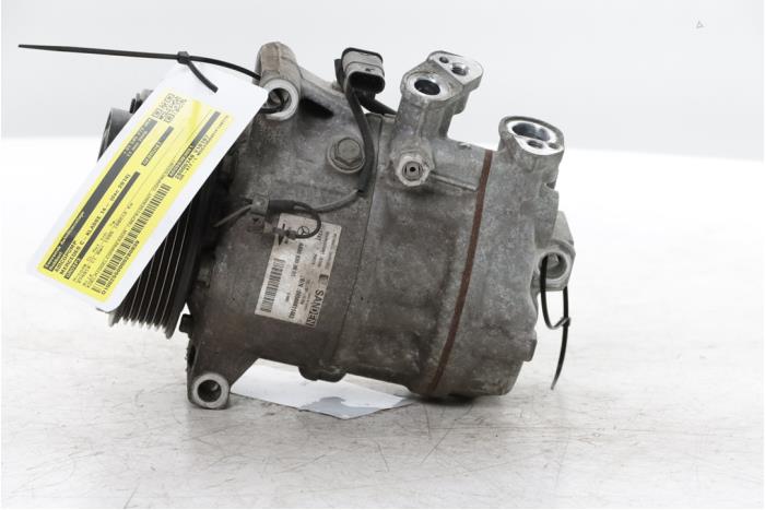Gebruikte Aircopomp Mercedes C (W205) C-180 1.6 16V Prijs € 60,00 Margeregeling aangeboden door Snuverink Autodemontage