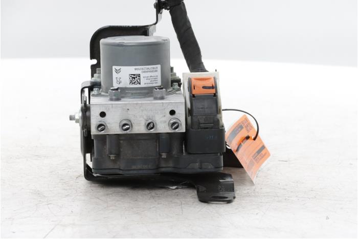 Gebruikte ABS Pomp Citroen C5 X (NC/ND) 1.2 e-THP PureTech 130 Prijs € 275,00 Margeregeling aangeboden door Snuverink Autodemontage
