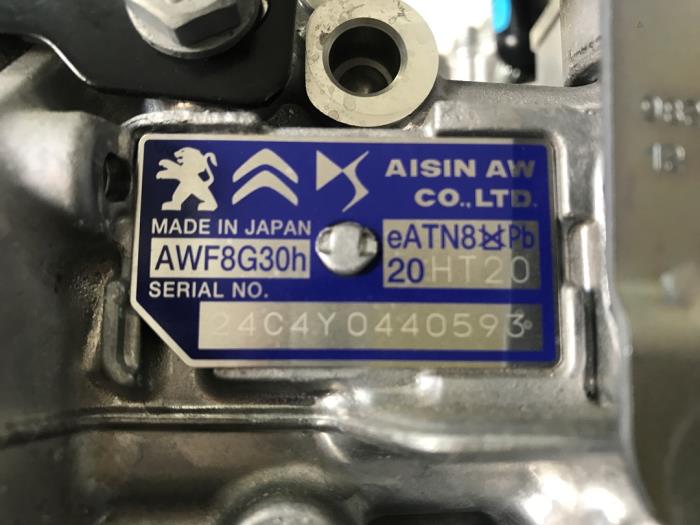 Versnellingsbak van een Peugeot 308 SW (F4/FC/FN/FR) 1.6 16V HYbrid 180 e-EAT8 2025