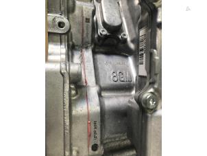 Versnellingsbak van een Peugeot 308 SW (F4/FC/FN/FR) 1.6 16V HYbrid 180 e-EAT8 2025