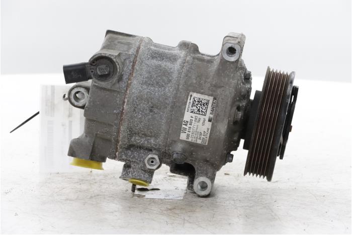 Gebruikte Aircopomp Volkswagen Golf VII (AUA) 1.0 TSI 12V Prijs € 30,00 Margeregeling aangeboden door Snuverink Autodemontage