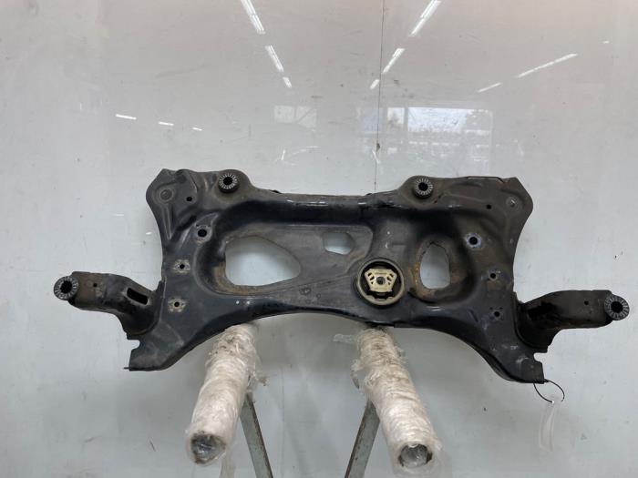 Gebruikte Subframe Volkswagen Golf VII (AUA) 1.0 TSI 12V Prijs € 175,00 Margeregeling aangeboden door Snuverink Autodemontage
