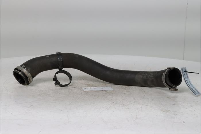 Gebruikte Intercooler Slang Peugeot 308 SW (F4/FC/FN/FR) 1.2 12V PureTech 130 Prijs € 54,45 Inclusief btw aangeboden door Snuverink Autodemontage