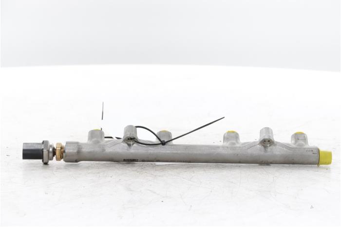 Gebruikte Common rail (Injectie) Volkswagen Tiguan (CT1) 1.5 eHybrid 272 Prijs op aanvraag aangeboden door Snuverink Autodemontage