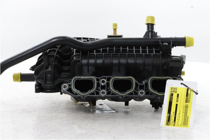 Gebruikte Spruitstuk Inlaat Volkswagen Polo VI (AW1) 1.0 TSI 12V Prijs € 250,00 Margeregeling aangeboden door Snuverink Autodemontage