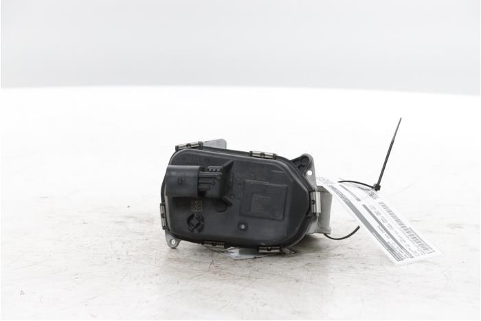 Gebruikte Gasklephuis Volkswagen Polo VI (AW1) 1.0 TSI 12V Prijs € 160,00 Margeregeling aangeboden door Snuverink Autodemontage