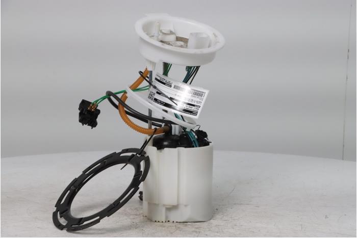 Gebruikte Tank element Pomp BMW 2 serie Active Tourer (F45) 225xe iPerformance 1.5 TwinPower Turbo 12V Prijs op aanvraag aangeboden door Snuverink Autodemontage