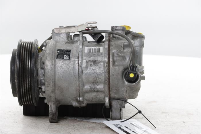 Gebruikte Aircopomp BMW 1 serie (F40) 118d 2.0 16V Prijs € 120,00 Margeregeling aangeboden door Snuverink Autodemontage