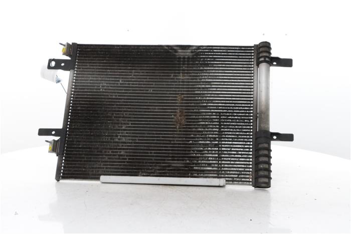 Gebruikte Airco Condensor Peugeot 5008 II (M4/MC/MJ/MR) 1.6 THP 165 Prijs € 60,00 Margeregeling aangeboden door Snuverink Autodemontage