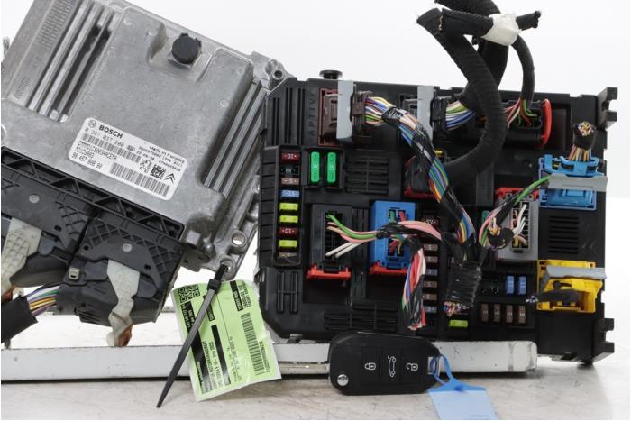 Gebruikte Computer Motormanagement Opel Corsa F (UB/UH/UP) 1.5 CDTI 100 Prijs € 423,50 Inclusief btw aangeboden door Snuverink Autodemontage