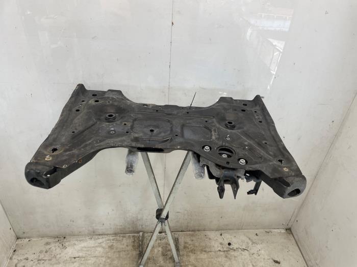Subframe van een Opel Vivaro 2.0 Diesel 145 2024