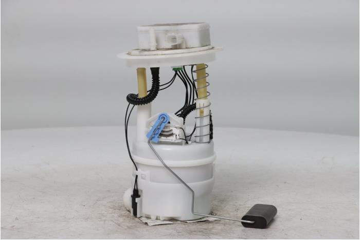 Gebruikte Tank element Pomp Renault Captur II (RJB) 1.6 E-Tech 145 Prijs op aanvraag aangeboden door Snuverink Autodemontage