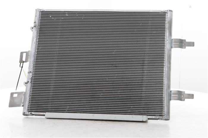 Gebruikte Airco Condensor Renault 4 E-Tech Electric 52 kWh Prijs € 400,00 Margeregeling aangeboden door Snuverink Autodemontage