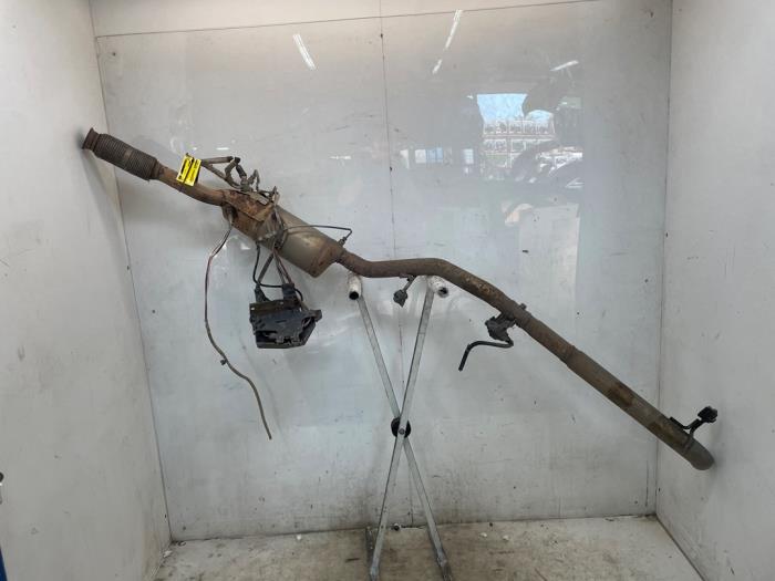 Gebruikte Roetfilter Renault Trafic (1FL/2FL/3FL/4FL) 2.0 dCi 16V 170 Prijs op aanvraag aangeboden door Snuverink Autodemontage