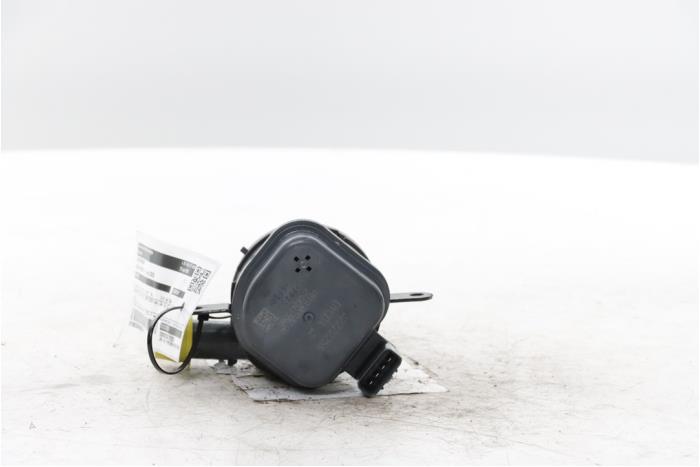 Gebruikte Waterpomp Volvo V60 II (ZW) 2.0 T6 16V Plug-in Hybrid AWD Prijs € 127,05 Inclusief btw aangeboden door Snuverink Autodemontage