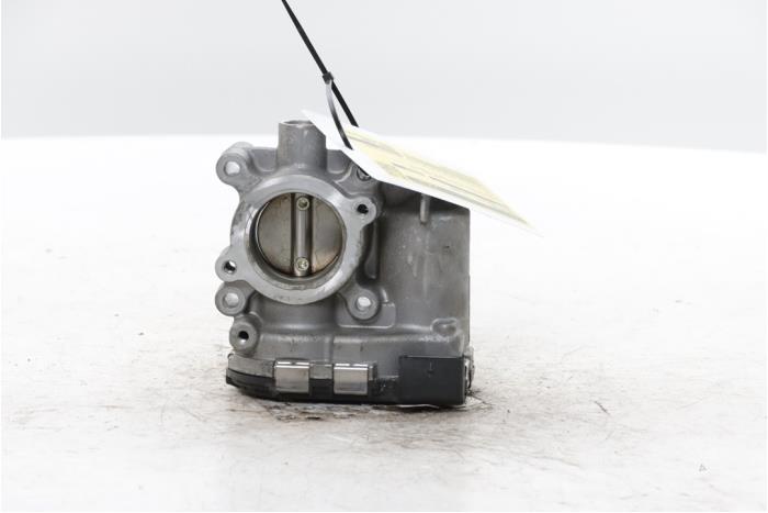 Gebruikte Gasklephuis Nissan Qashqai (J12) 1.3 DIG-T MHEV 16V Prijs € 65,00 Margeregeling aangeboden door Snuverink Autodemontage