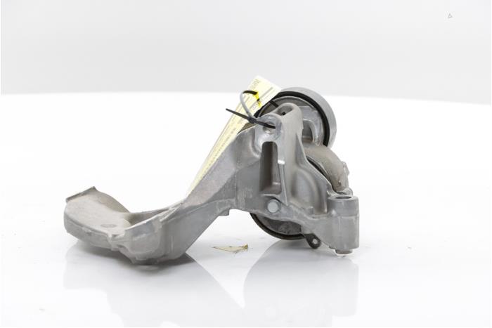Gebruikte Dynamosteun boven Volkswagen Crafter (SY) 2.0 TDI RWD Prijs € 78,65 Inclusief btw aangeboden door Snuverink Autodemontage