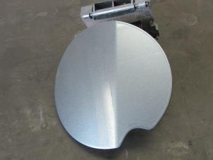 Gebruikte Tank Klep Peugeot 307 CC (3B) 2.0 16V Prijs € 10,33 Margeregeling aangeboden door Snuverink Autodemontage