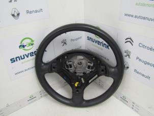 Gebruikte Stuurwiel Peugeot 307 (3A/C/D) 1.6 16V Prijs € 40,00 Margeregeling aangeboden door Snuverink Autodemontage