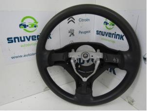 Gebruikte Stuurwiel Peugeot 107 1.0 12V Prijs € 40,00 Margeregeling aangeboden door Snuverink Autodemontage