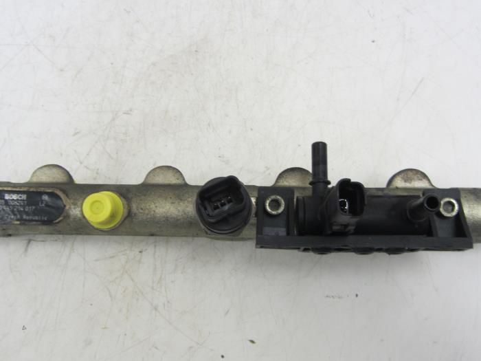 Galerij (Injectie) van een Peugeot 807 2.2 HDiF 16V 2003