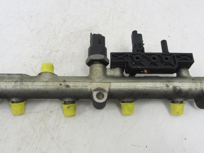 Galerij (Injectie) van een Peugeot 807 2.2 HDiF 16V 2003