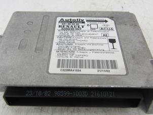 Gebruikte Airbag Module Renault Megane II (BM/CM) 1.9 dCi 120 Prijs € 10,33 Margeregeling aangeboden door Snuverink Autodemontage