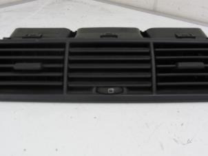 Gebruikte Luchtrooster Dashboard Citroen C8 (EA/EB) 2.2 HDi 16V Prijs € 10,33 Margeregeling aangeboden door Snuverink Autodemontage