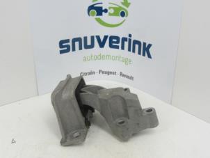 Gebruikte Motorsteun Renault Twingo II (CN) 1.2 Prijs € 29,99 Margeregeling aangeboden door Snuverink Autodemontage