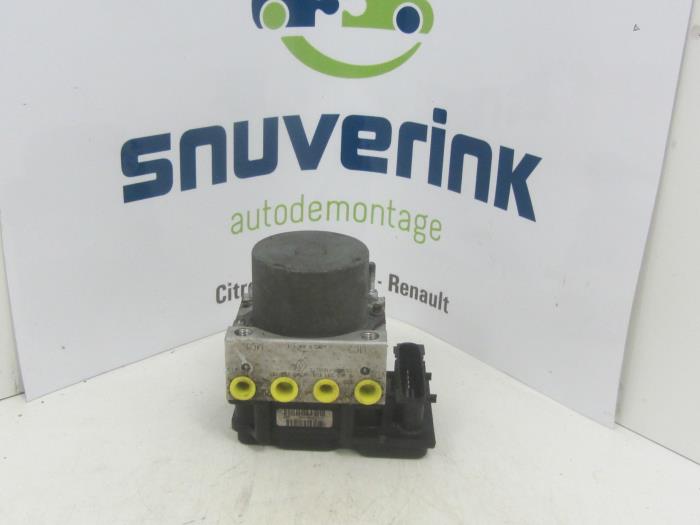 Gebruikte ABS Pomp Renault Twingo (C06) 1.2 Prijs € 39,98 Margeregeling aangeboden door Snuverink Autodemontage