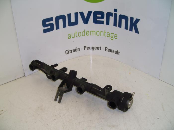 Gebruikte Galerij (Injectie) Citroen Berlingo Cinqspace, Multispace 1.4 Prijs € 10,33 Margeregeling aangeboden door Snuverink Autodemontage