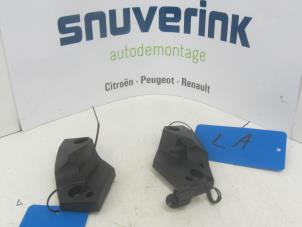 Gebruikte Schakelaar Peugeot 307 CC (3B) 2.0 16V Prijs € 50,00 Margeregeling aangeboden door Snuverink Autodemontage