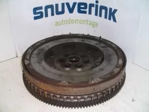 Gebruikte Vliegwiel Renault Scénic II (JM) 2.0 16V Prijs € 34,98 Margeregeling aangeboden door Snuverink Autodemontage