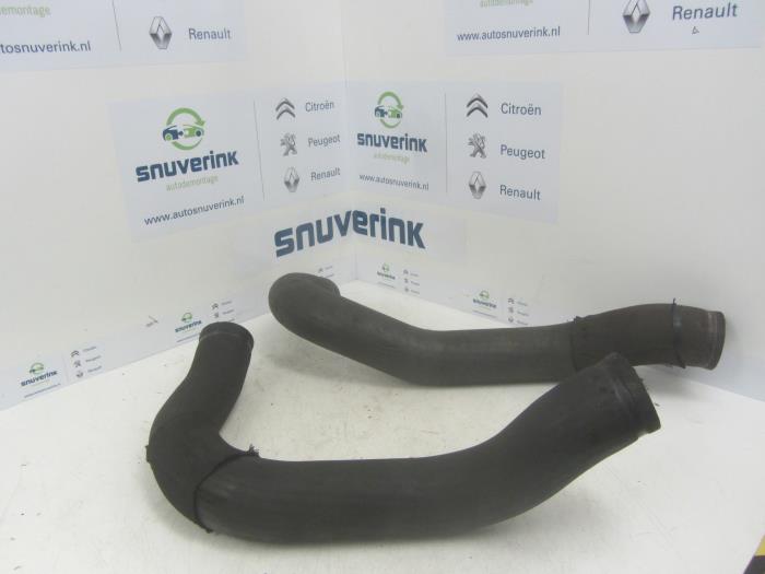 Gebruikte Intercooler Slang Peugeot Boxer (244) 2.8 HDi 127 Prijs € 10,33 Margeregeling aangeboden door Snuverink Autodemontage