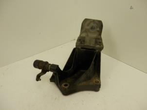 Gebruikte Motorsteun Peugeot Boxer (244) 2.8 HDi 127 Prijs € 10,33 Margeregeling aangeboden door Snuverink Autodemontage