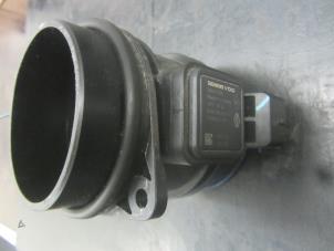 Gebruikte Luchtmassameter Renault Laguna III (BT) 2.0 dCiF 16V 150 Prijs € 35,00 Margeregeling aangeboden door Snuverink Autodemontage