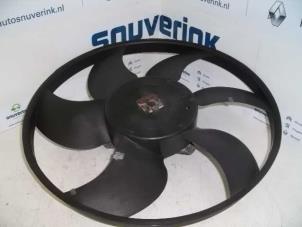 Gebruikte Koelvin Motor Renault Megane II Grandtour (KM) 1.5 dCi 85 Prijs € 34,98 Margeregeling aangeboden door Snuverink Autodemontage