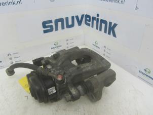 Gebruikte Remklauw (Tang) rechts-achter Renault Kadjar (RFEH) 1.2 Energy TCE 130 Prijs € 36,28 Inclusief btw aangeboden door Snuverink Autodemontage