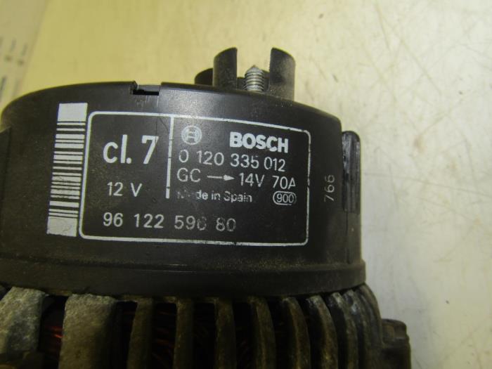 Dynamo van een Peugeot Partner 1.9 D 1997