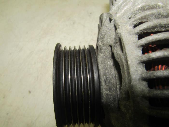 Dynamo van een Peugeot Partner 1.9 D 1997