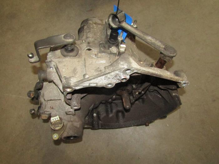 Gebruikte Versnellingsbak Peugeot 206 (2A/C/H/J/S) 1.4 XR,XS,XT,Gentry Prijs € 99,98 Margeregeling aangeboden door Snuverink Autodemontage
