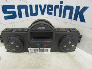 Gebruikte Kachel Bedieningspaneel Renault Megane II (BM/CM) 2.0 16V Prijs € 34,98 Margeregeling aangeboden door Snuverink Autodemontage