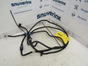 Gebruikte Leiding (diversen) Renault Twingo III (AH) 1.0 SCe 70 12V Prijs € 19,98 Margeregeling aangeboden door Snuverink Autodemontage