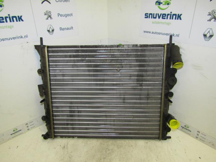 Gebruikte Radiateur Renault Scénic I (JA) 1.6 16V Prijs € 10,33 Margeregeling aangeboden door Snuverink Autodemontage